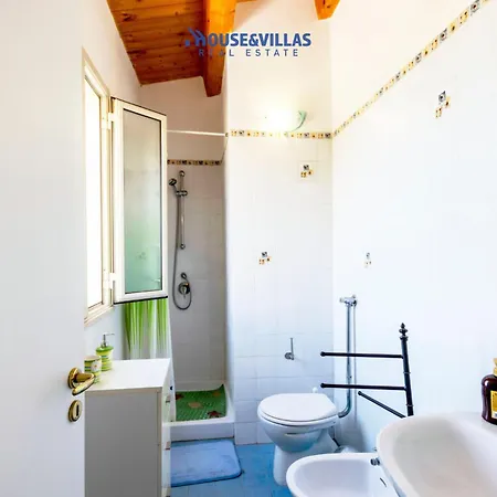 בית נופש House&villas- Casa Falconara *